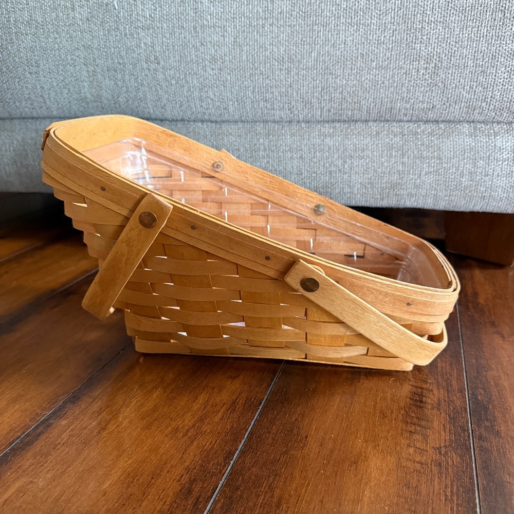 Longaberger Medium Vegetable/Sleigh Basket 15105 With Liner 1995